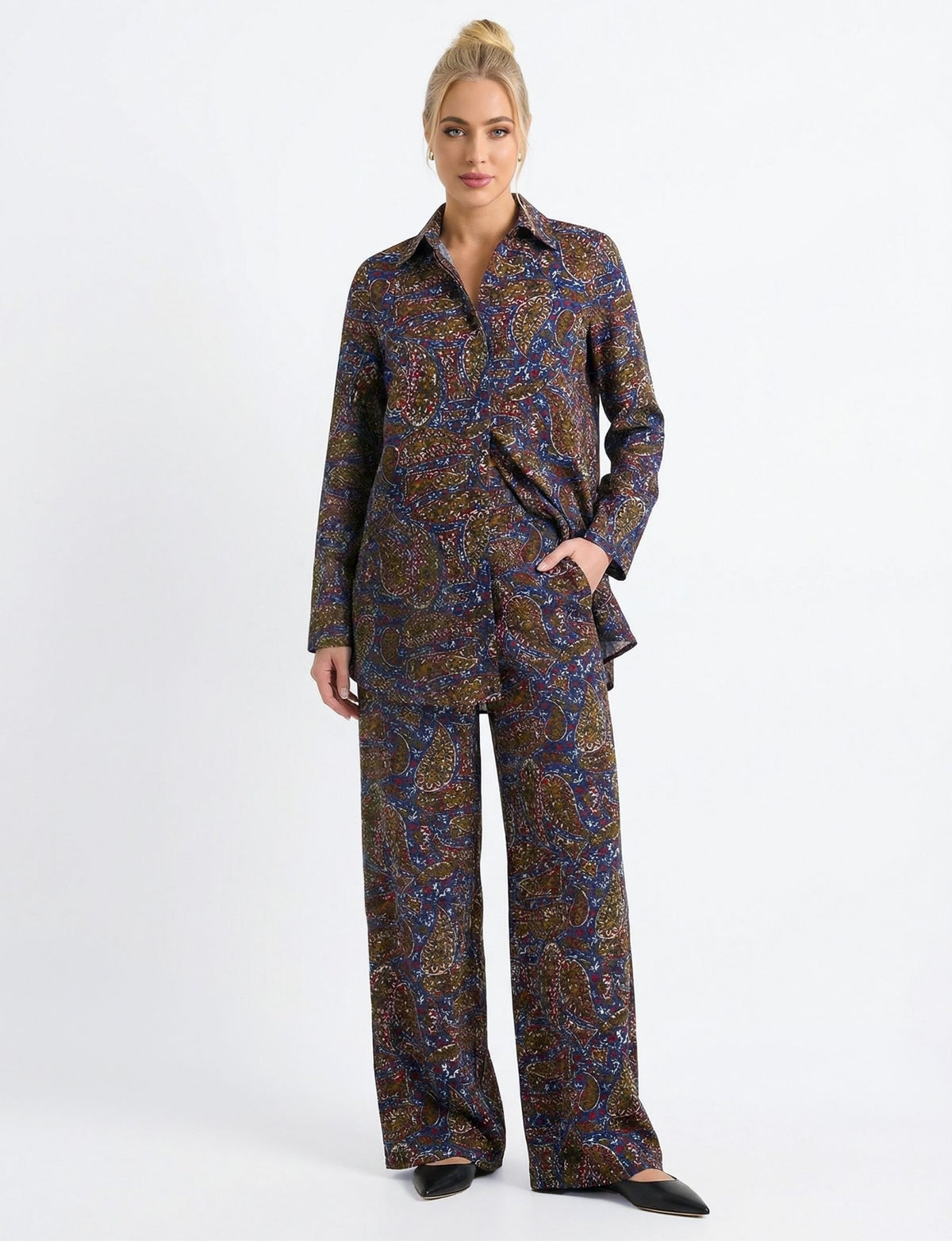 Eliana 'Paisley Sketch' LS Tunic Shirt